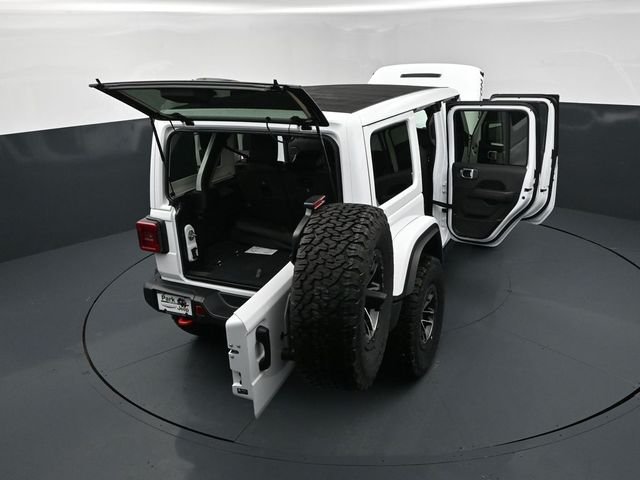 New 2026 Bright White Clear-Coat Exterior Paint Jeep Rubicon X image 29