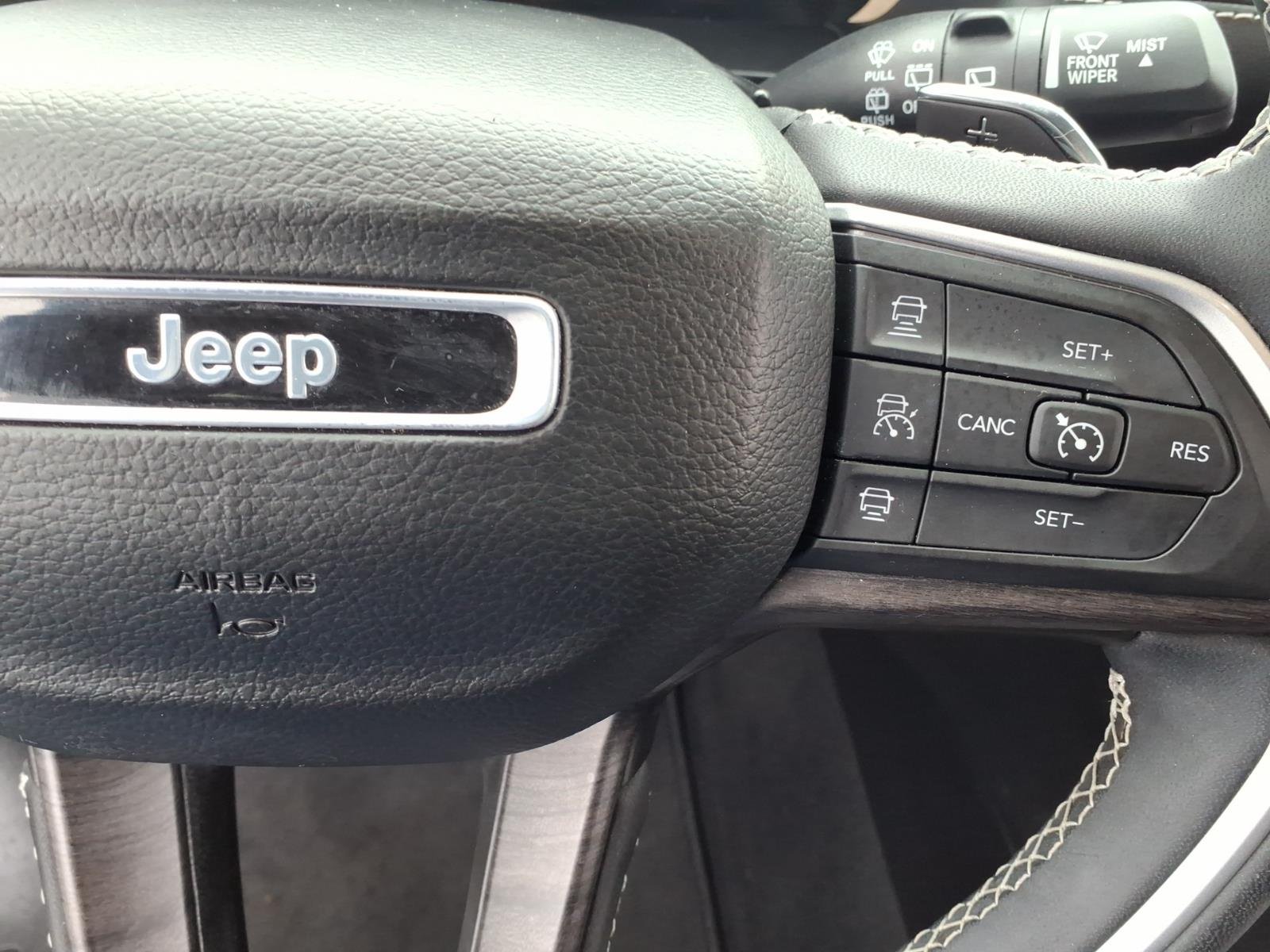 Used 2023 Silver Jeep Limited image 29