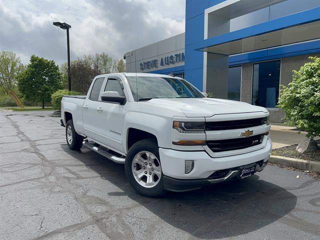 Used 2017 SUMMIT WHITE Chevrolet LT image 1