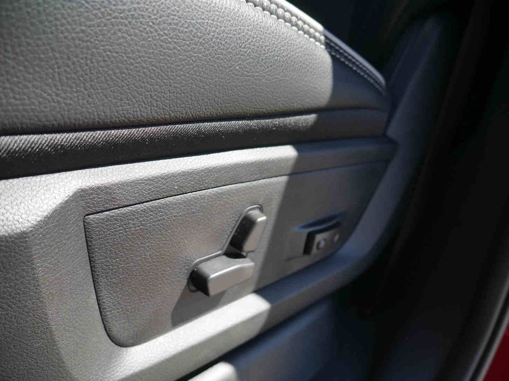 New 2026 Molten Red Pearl-Coat Exterior Paint RAM LARAMIE image 32