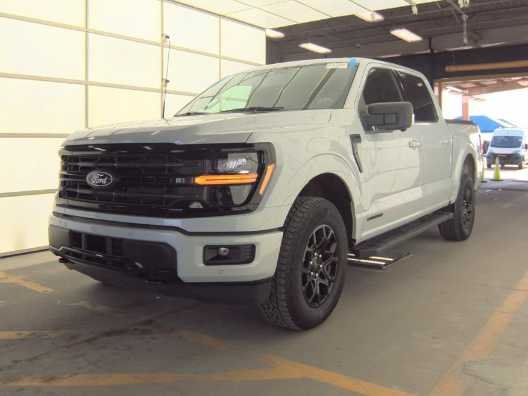 Used 2025 Space White Metallic Ford XLT image 3