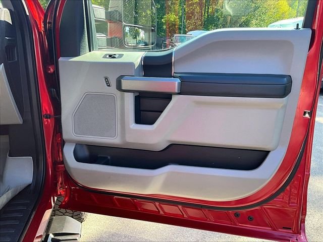 Used 2020 Red Ford XLT image 18