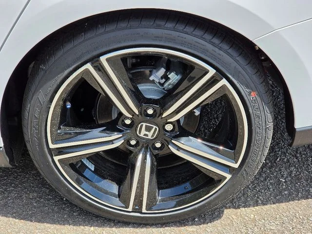 New 2026 Platinum White Pearl Honda SE image 6