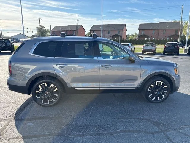 Used 2024 Silver Kia SX image 8