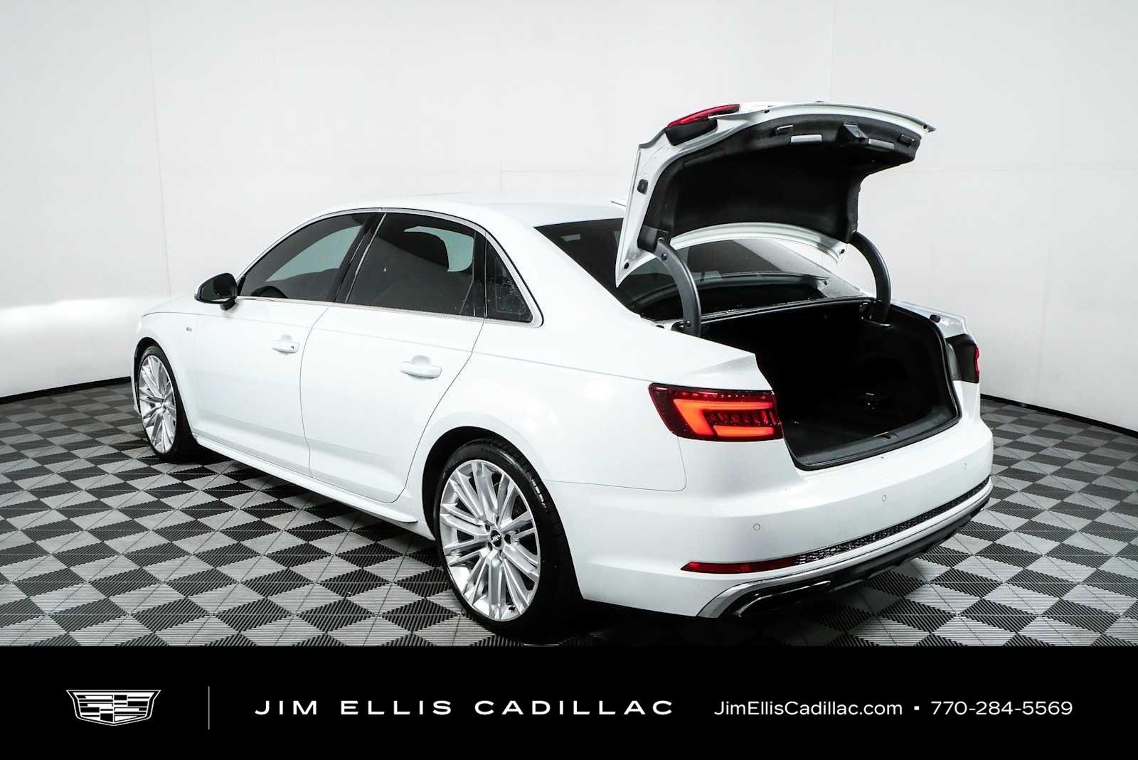 Used 2019 Glacier White Metall Audi Premium Plus image 33
