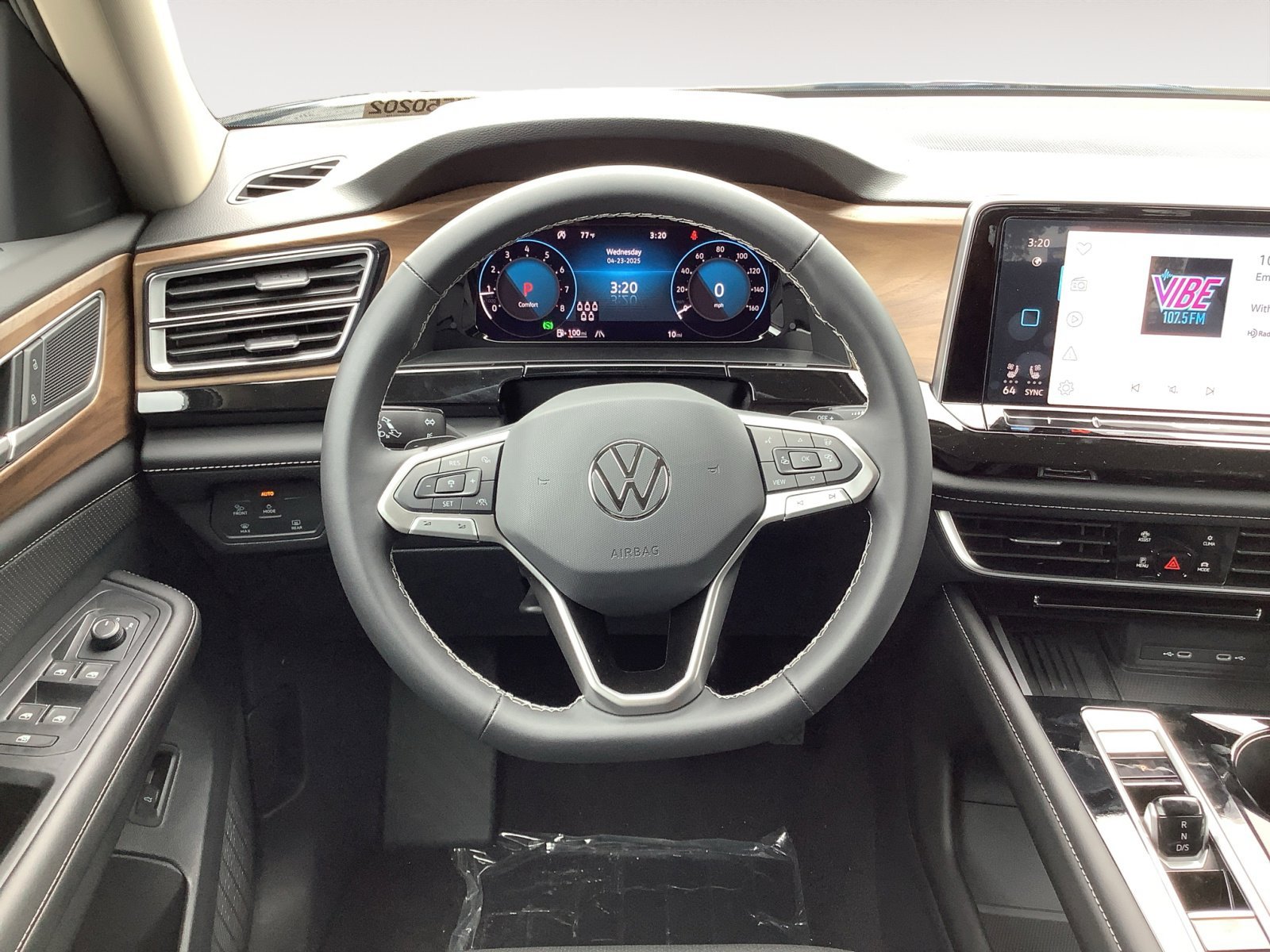 New 2025 Mountain Lake Blue Metallic Volkswagen 2.0T SE w/Technology image 15