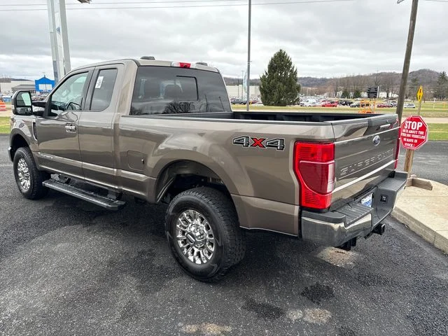 Used 2022 Stone Gray Metallic Ford Lariat image 5
