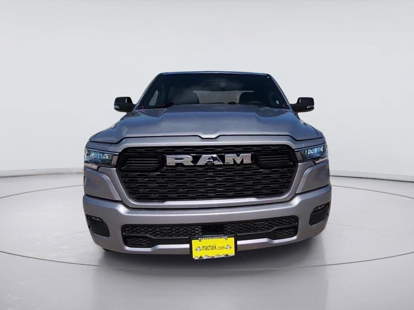 2025 Ram 1500 photo 3 of 32