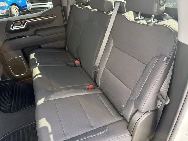 New 2026 Summit White GMC SLE image 17