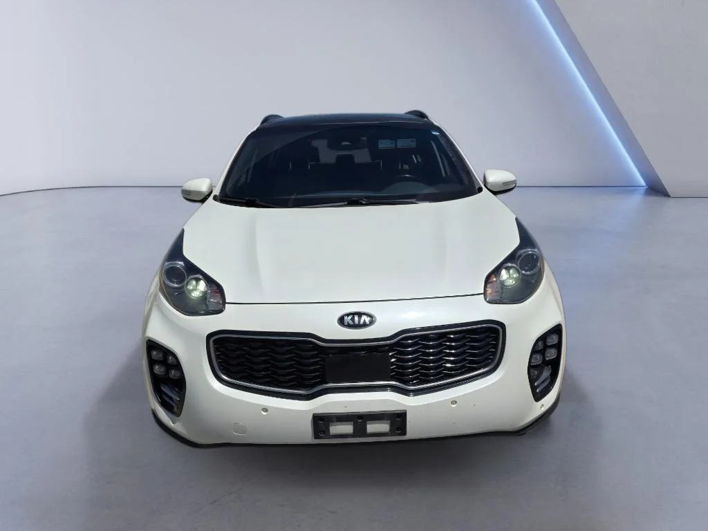 Used 2018 Snow White Pearl Kia SX Turbo image 8