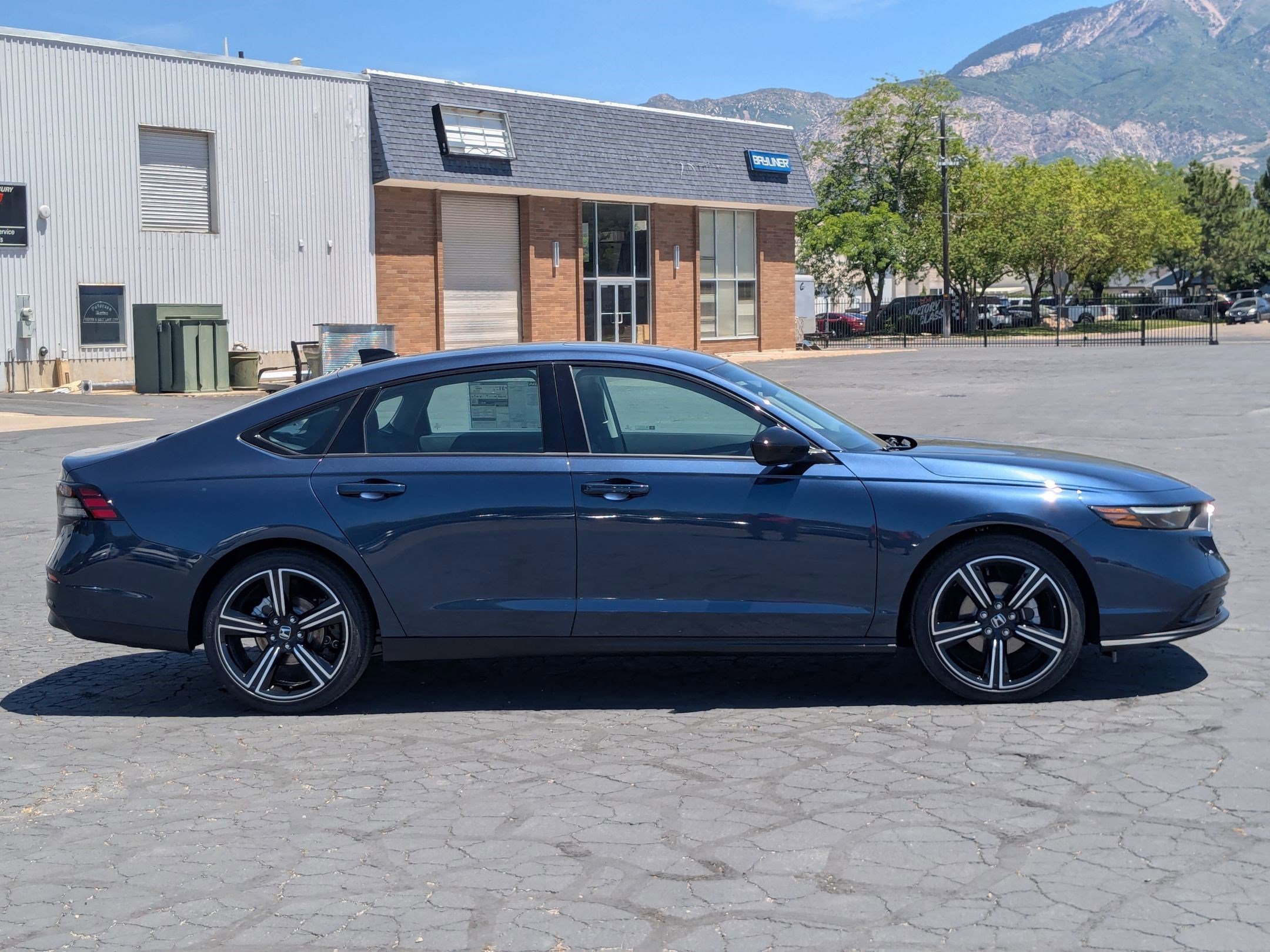 New 2026 Canyon River Blue Metallic Honda SE image 2