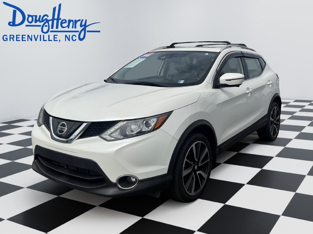 Used 2018 White Nissan SL image 1