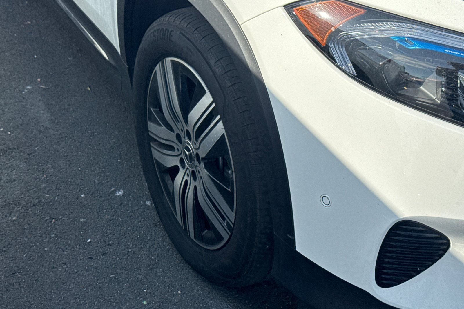 Certified Used 2025 White Mercedes-Benz 300 image 6