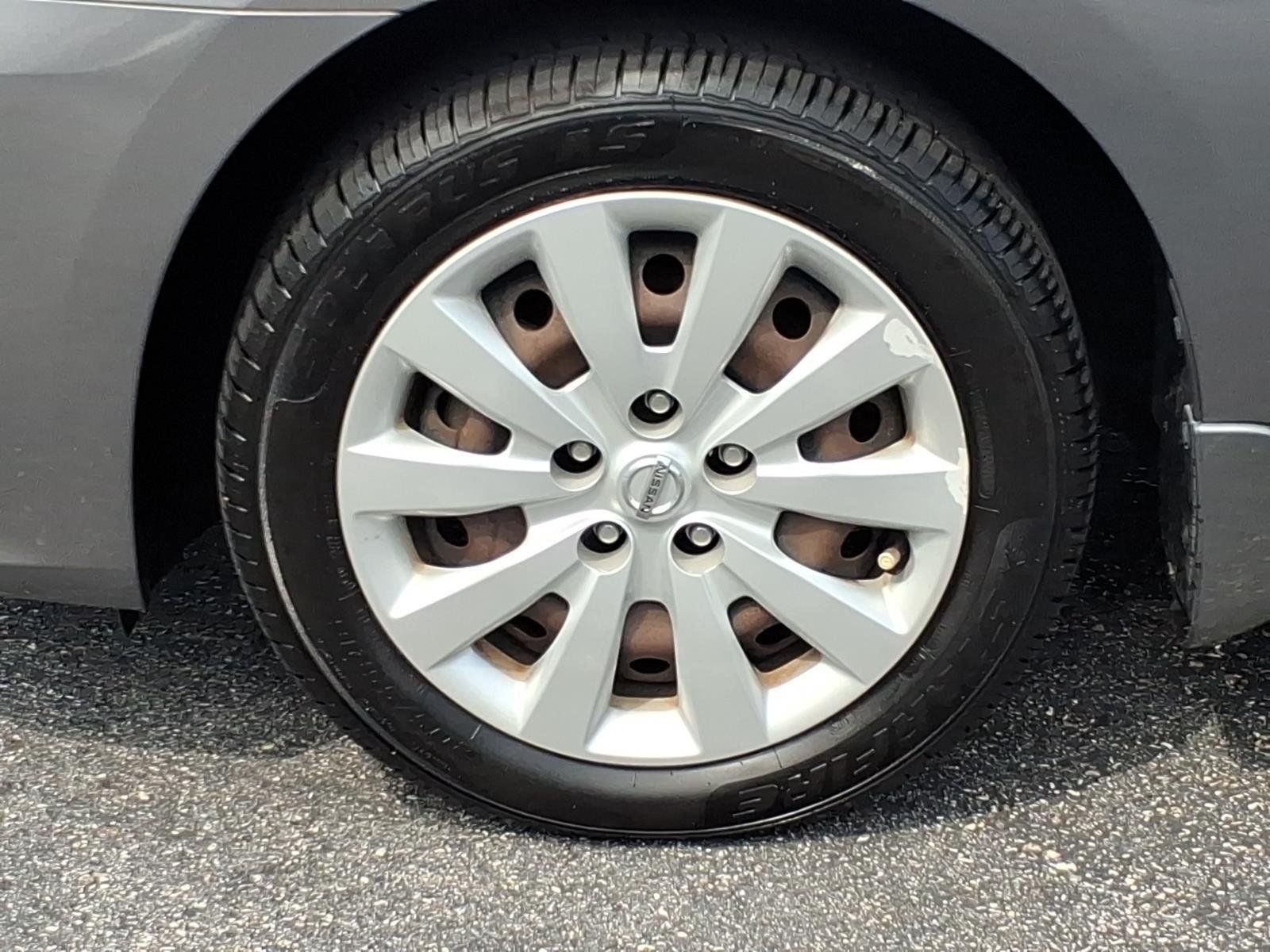 Used 2019 Gun Metallic Nissan S image 4