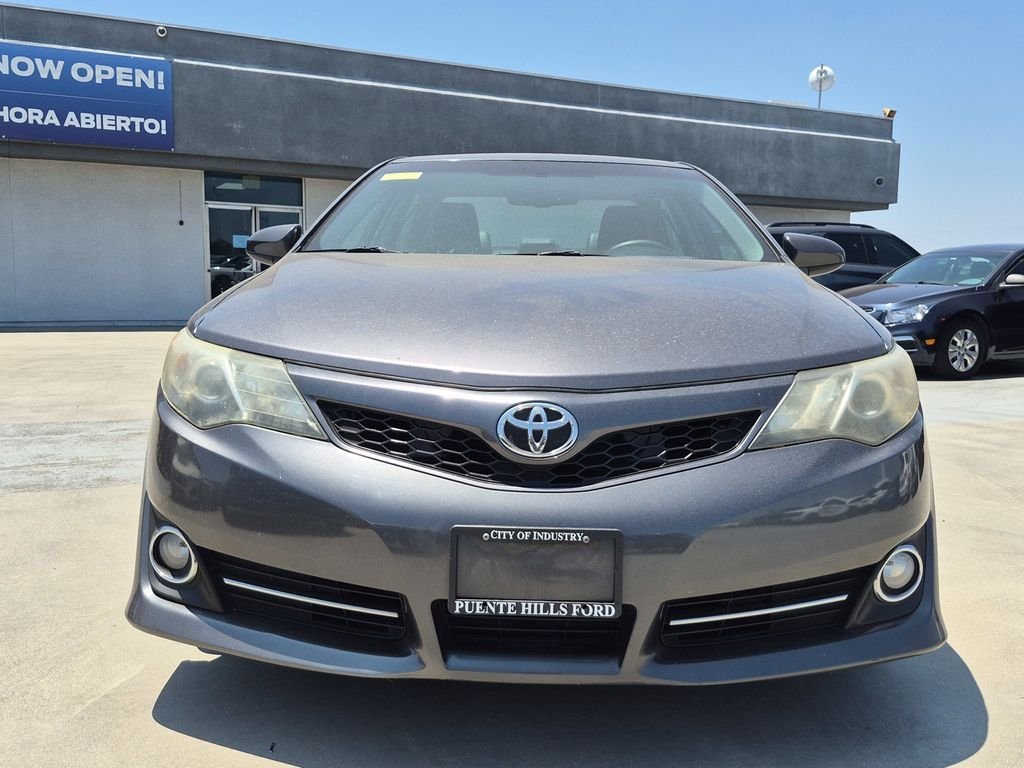 Used 2014 Magnetic Gray Metallic Toyota SE image 2