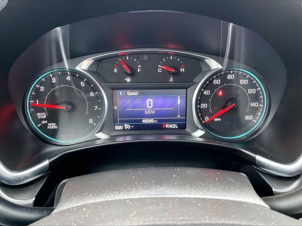 Used 2022 White Chevrolet LT image 23