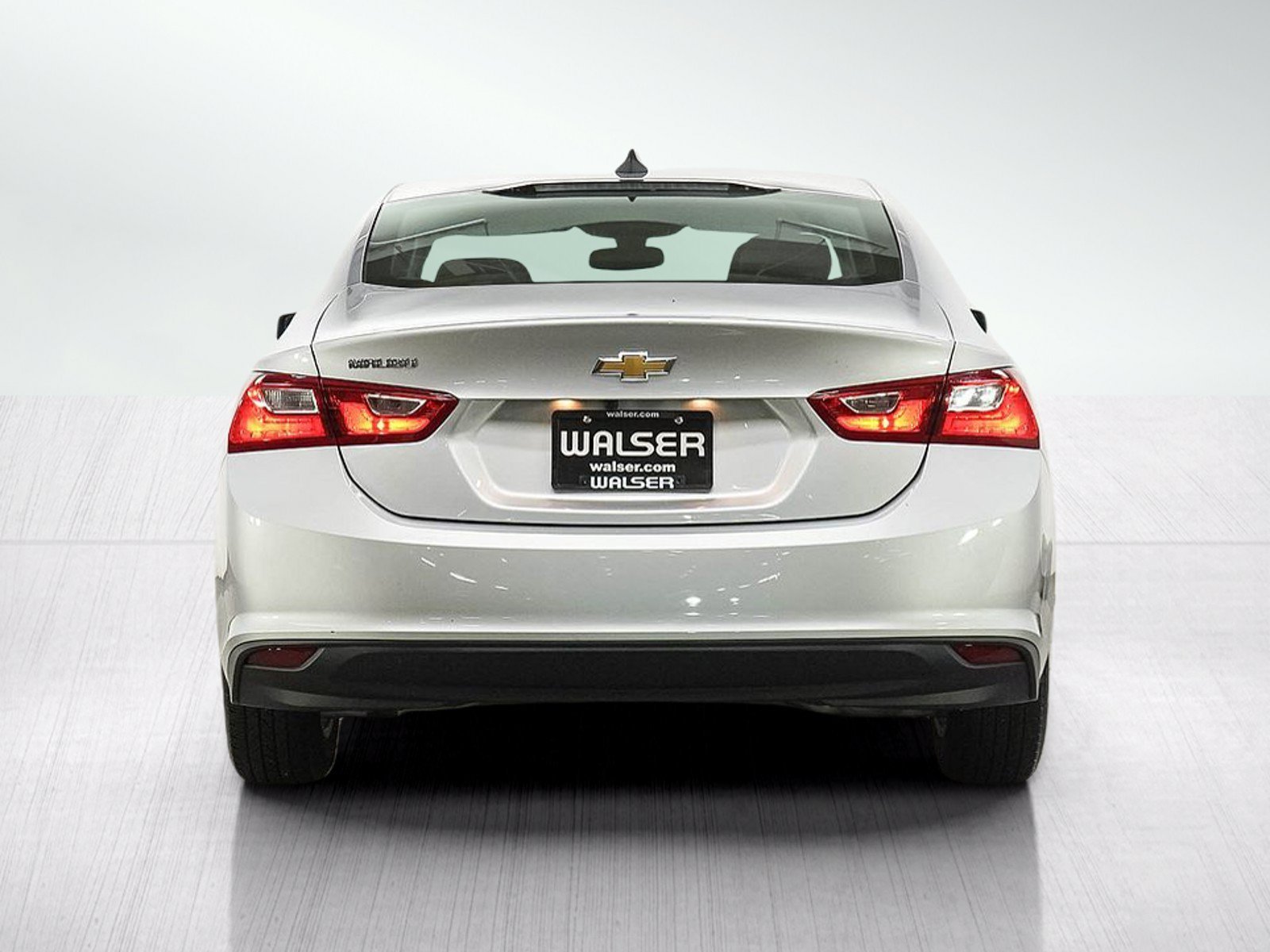 Used 2022 Silver Ice Metallic Chevrolet LS image 4