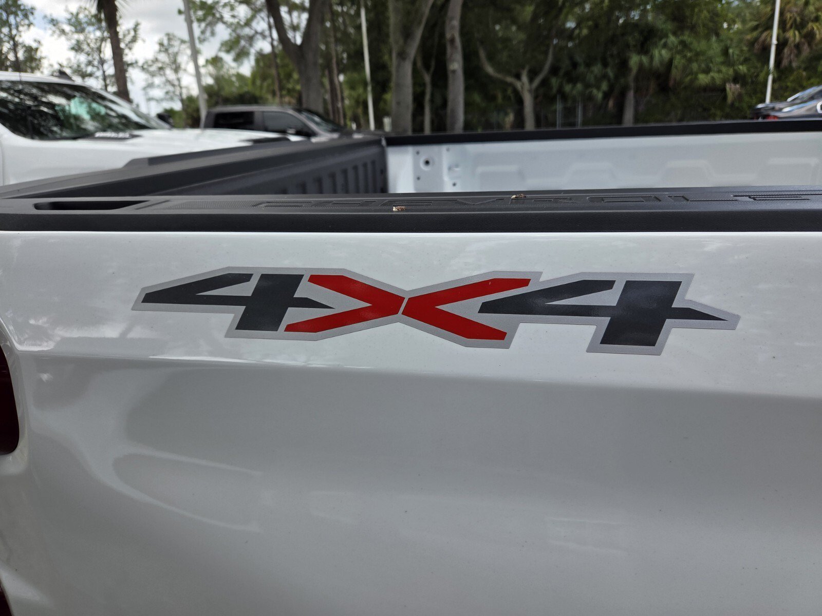 New 2026 Summit White Chevrolet WT image 12