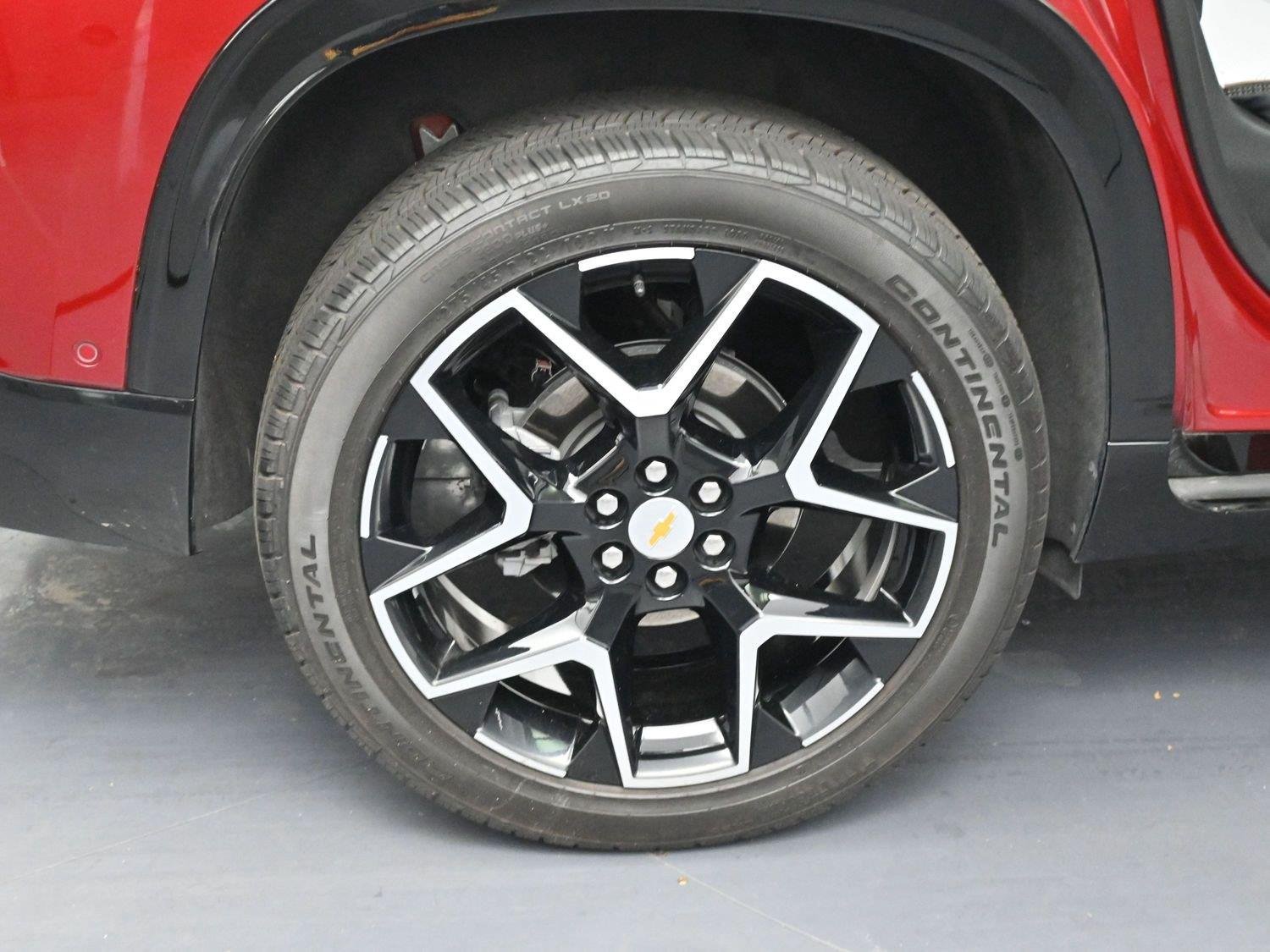 Used 2025 Radiant Red Tintcoat Chevrolet High Country image 39