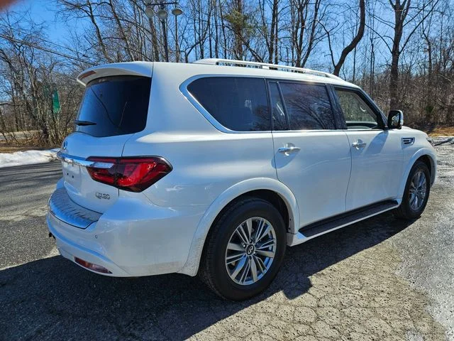 Used 2024 White INFINITI LUXE image 8