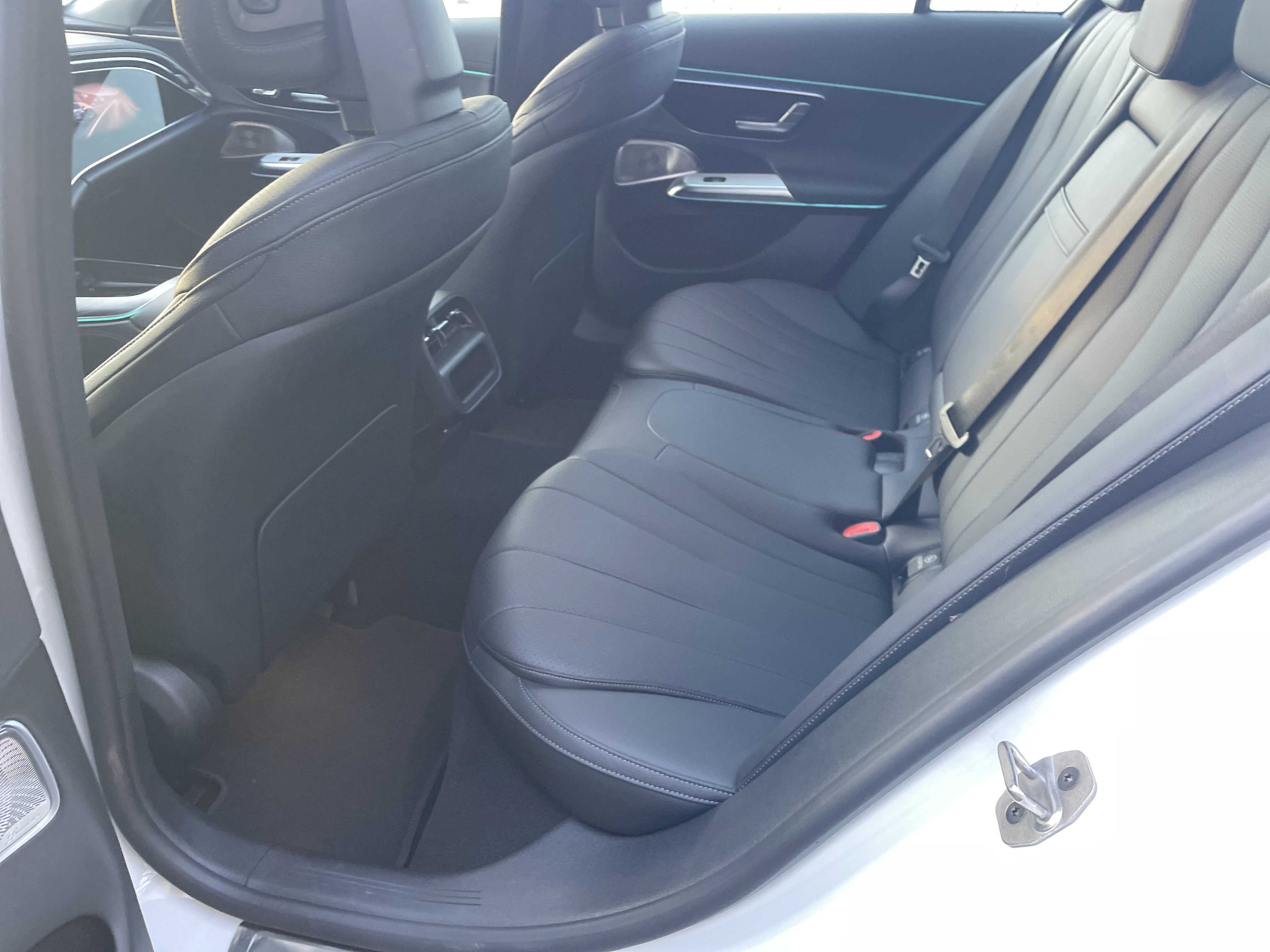 Certified Used 2025 Polar White Mercedes-Benz E 350 4MATIC® Sedan image 40