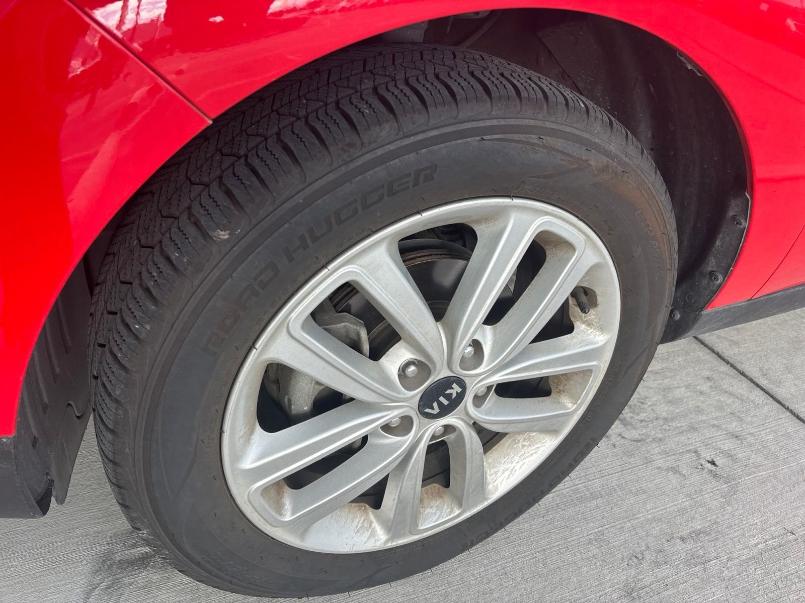 Used 2018 Inferno Red Kia Plus image 12