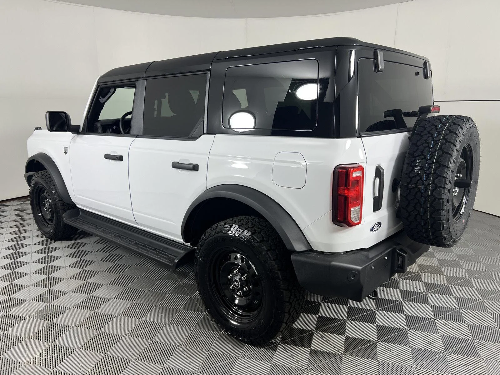 New 2026 Oxford White Ford Big Bend image 8