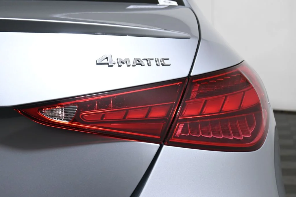 Used 2026  Mercedes-Benz C 300 image 13