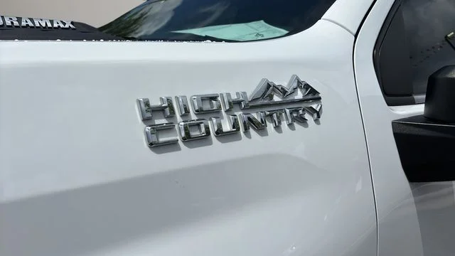 Used 2024 White Chevrolet High Country image 43