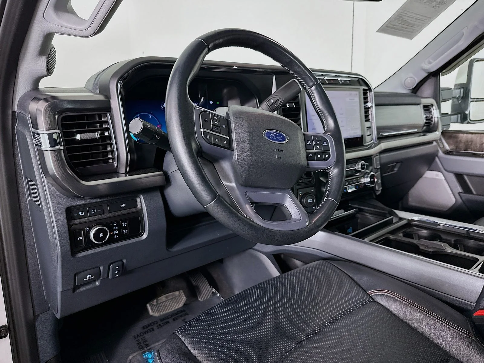 2023 Ford F-450 Super Duty Lariat - Photo 9