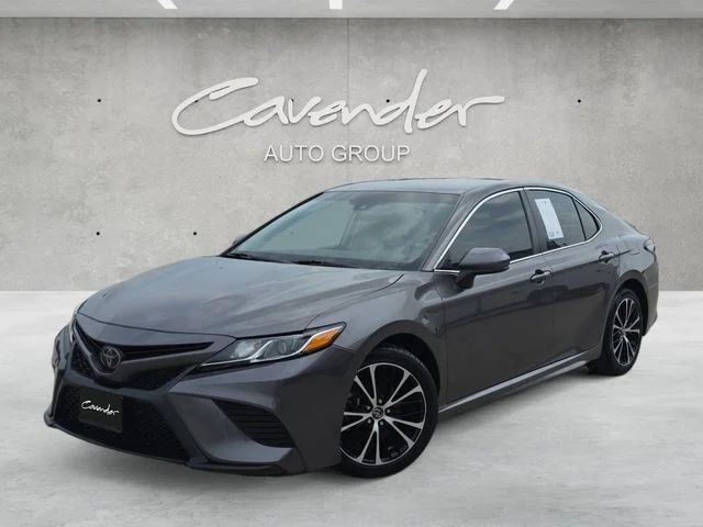 2018 Toyota Camry SE