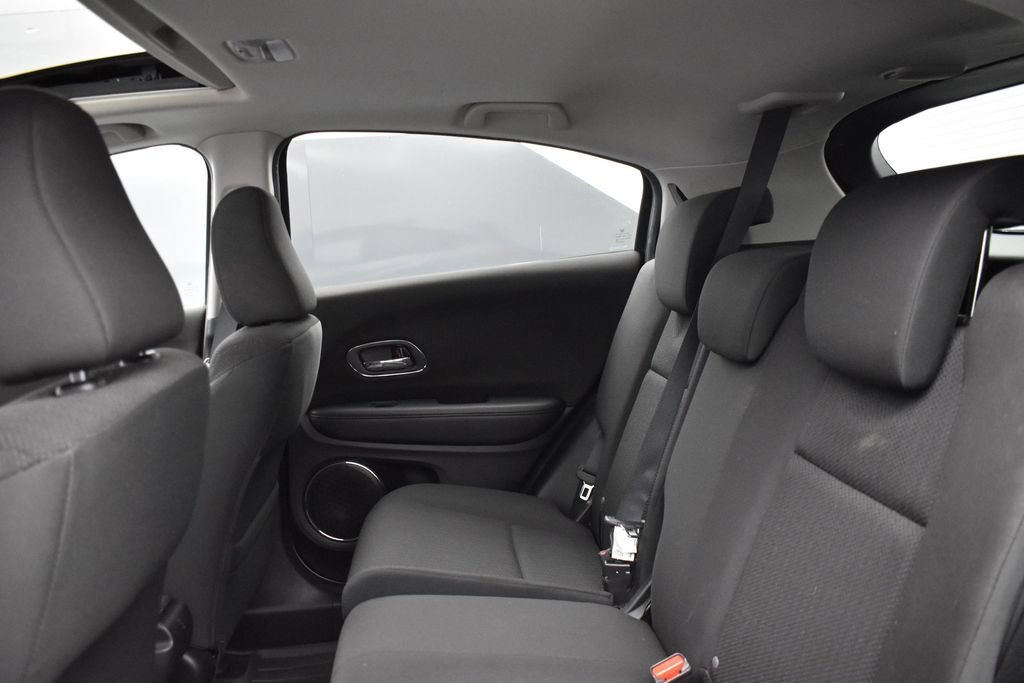 Used 2018  Honda EX image 8