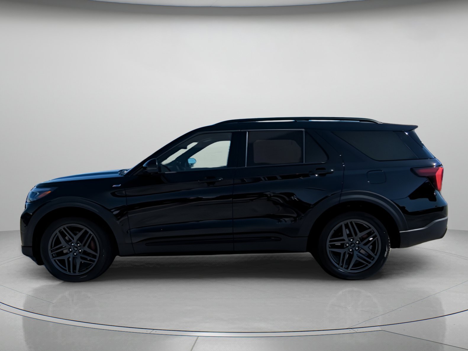 New 2026 Agate Black Metallic Ford ST-Line image 10