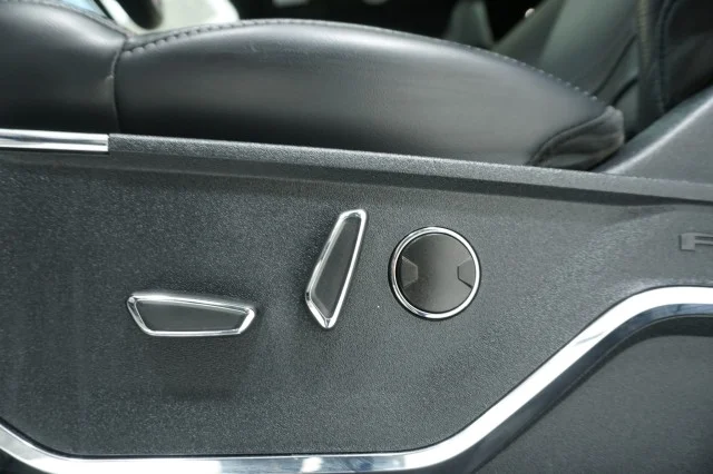 Used 2023 WHITE Ford Platinum image 21