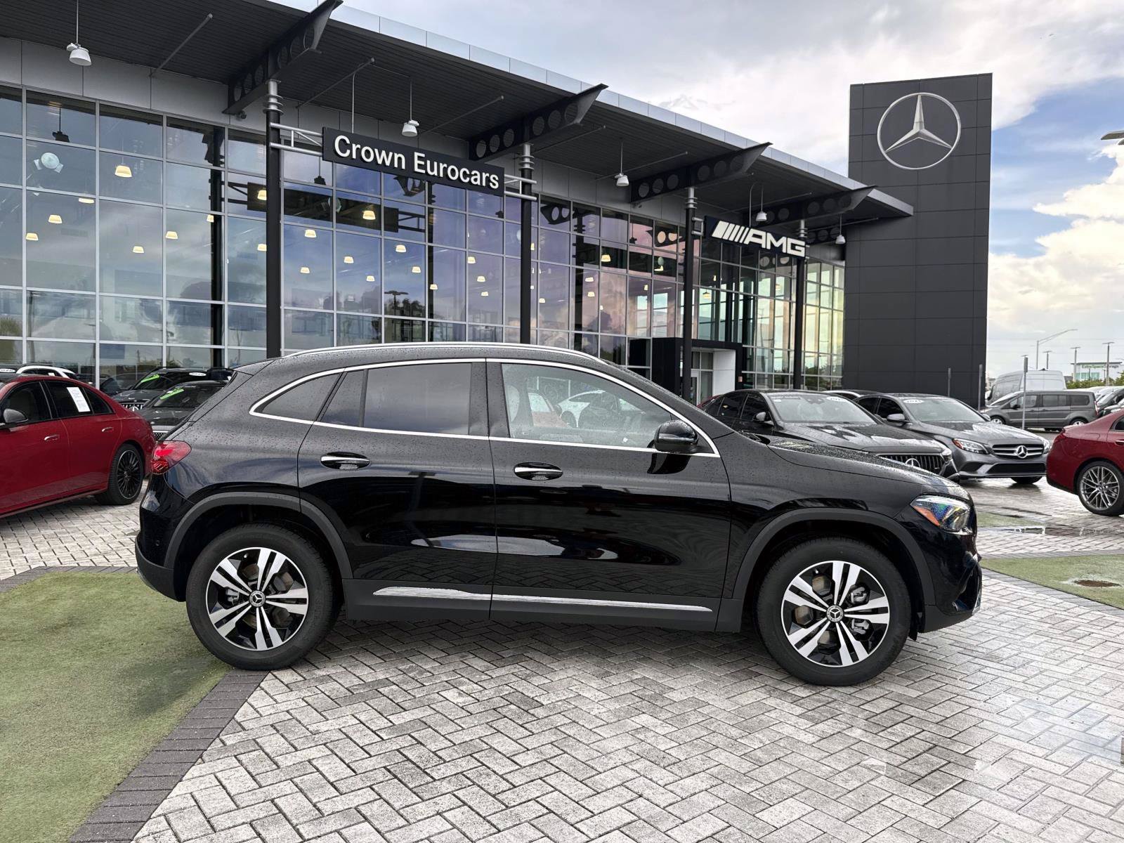 New 2026 Black Mercedes-Benz 250 SUV image 6