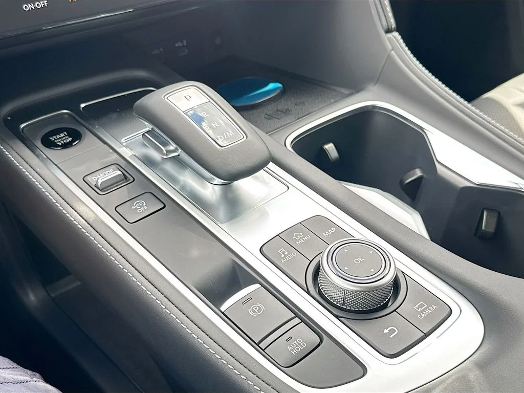 New 2027 GRAPHITE SHADOW INFINITI Luxe FWD image 17