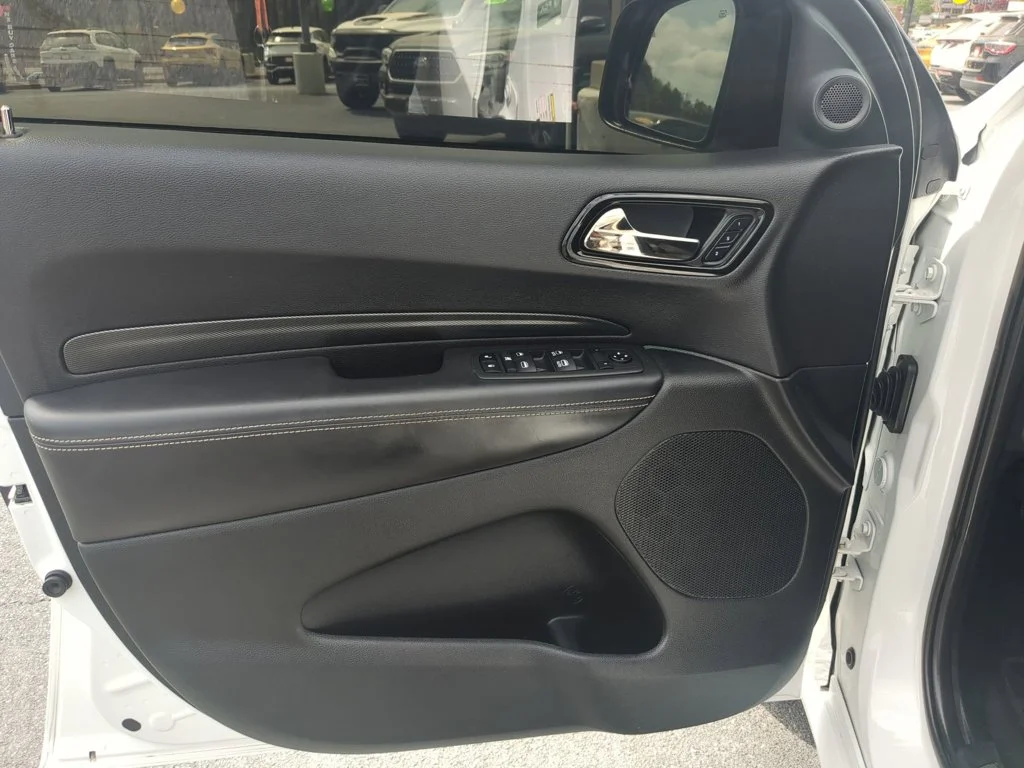 Used 2022 White Knuckle Clearcoat Dodge SRT 392 image 11