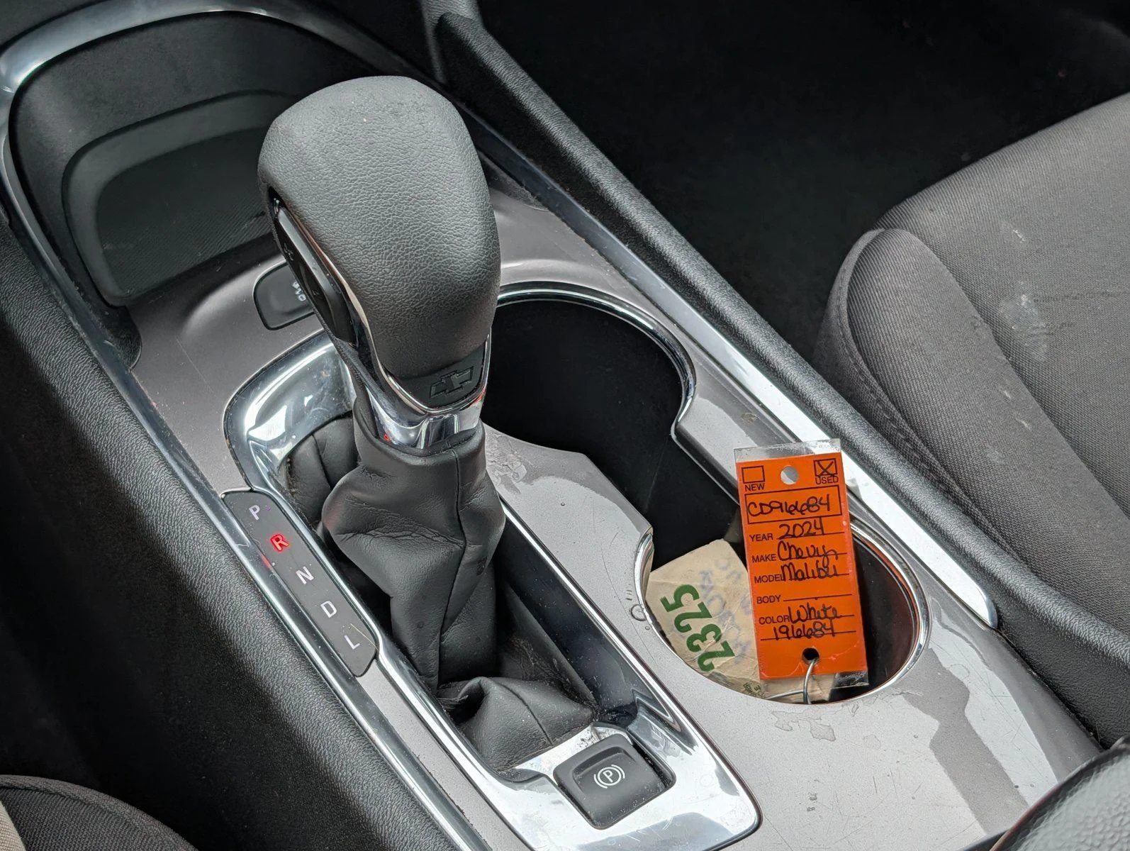 Used 2024 Summit White Chevrolet LT image 19