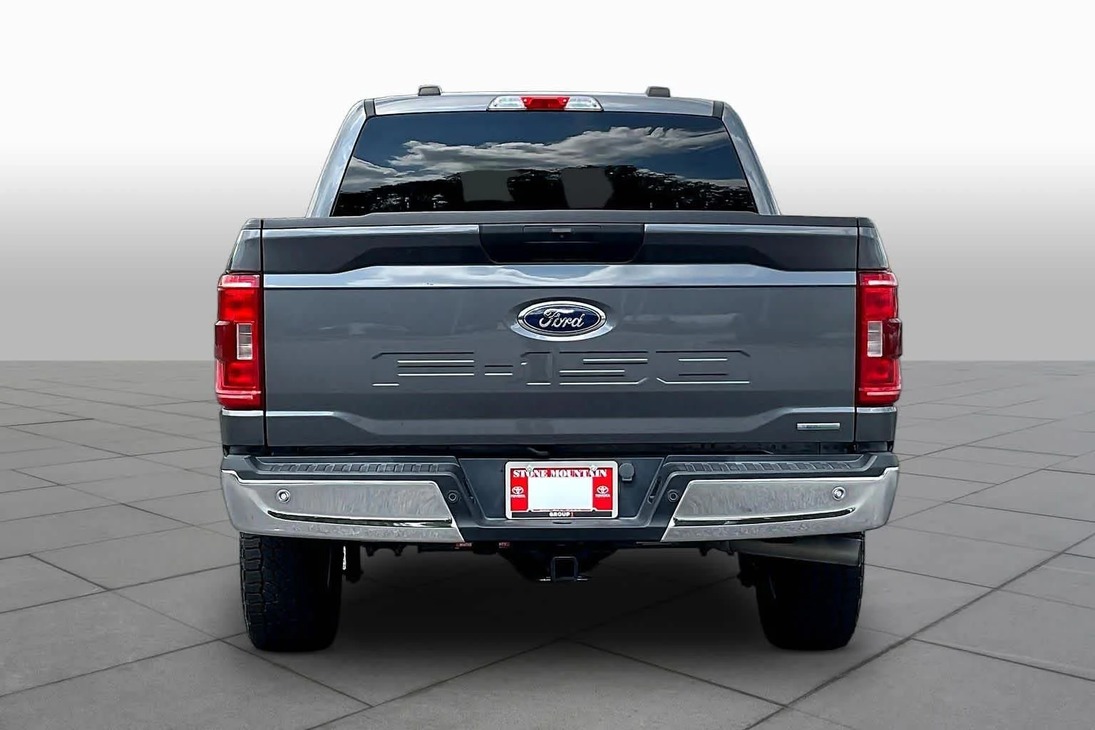 Used 2023 Carbonized Gray Metallic Ford XLT image 5