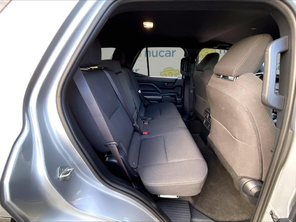 Used 2025  Toyota SR5 image 16