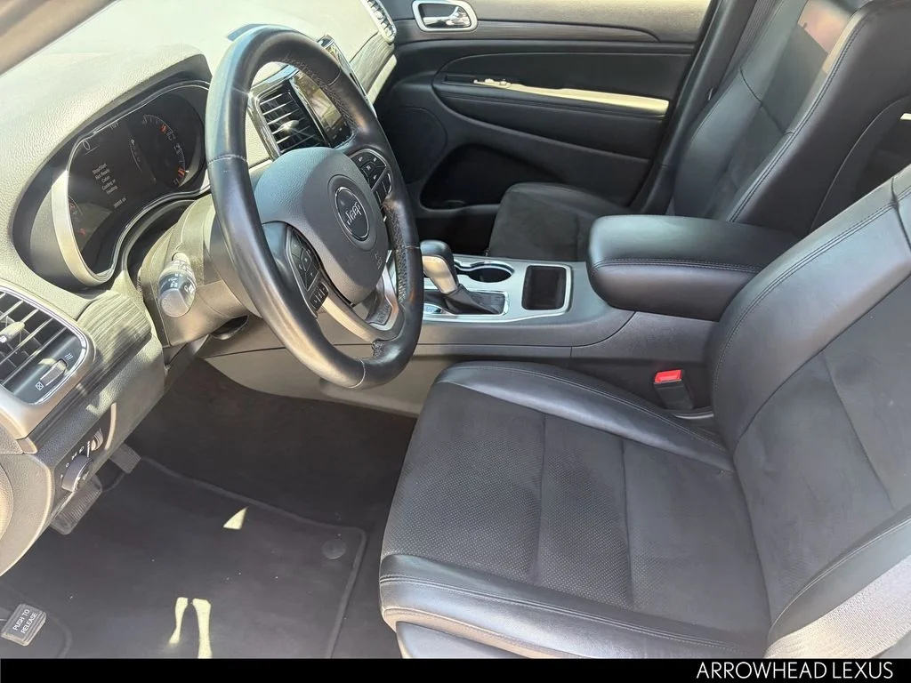 Used 2022 White Jeep Laredo X image 12