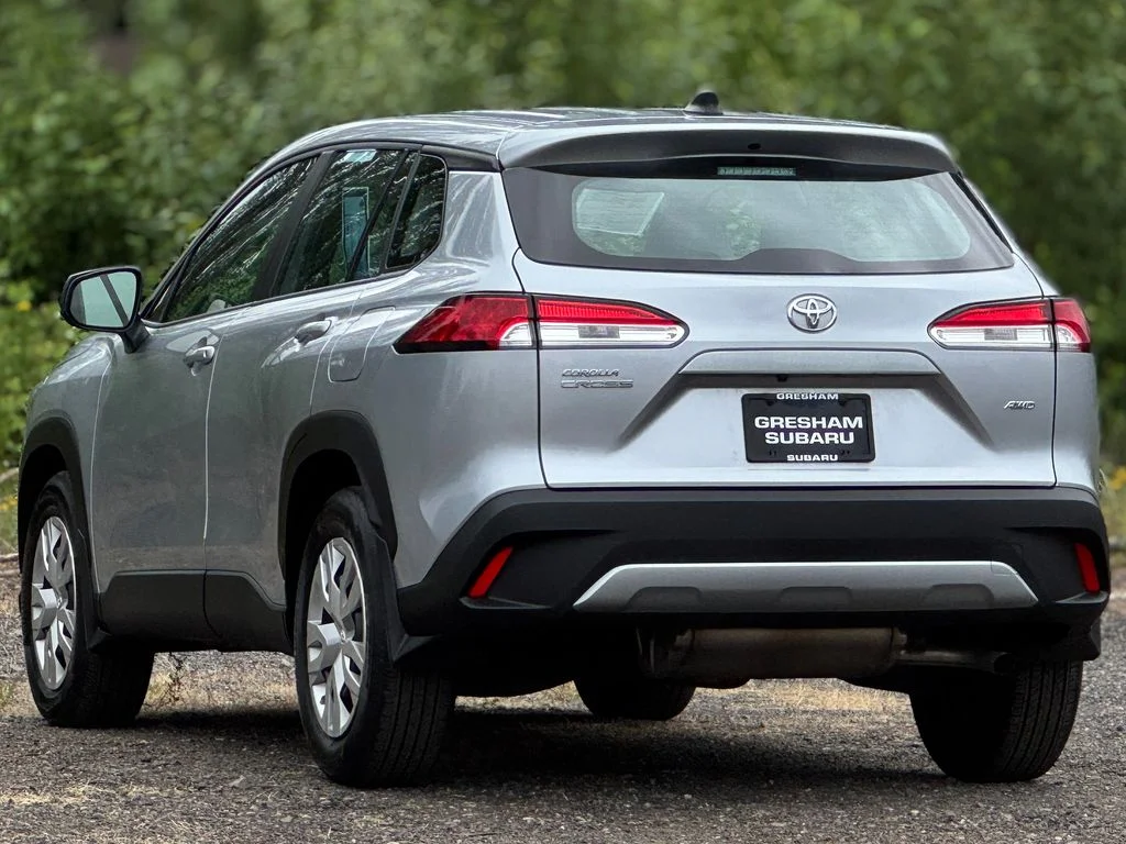 Used 2025 Silver Toyota L image 5