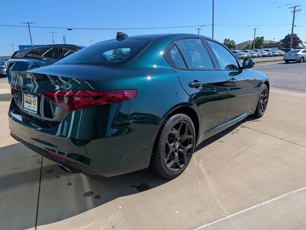 Used 2021 Green Alfa Romeo Sprint image 3