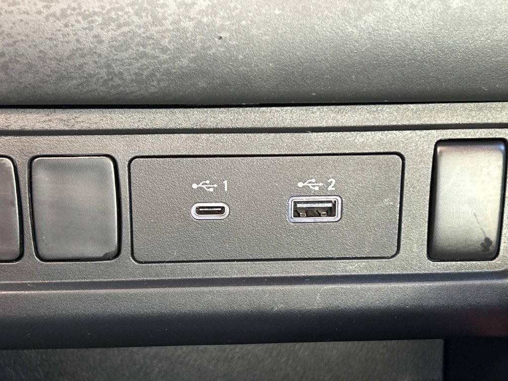 Used 2024 White Nissan PRO-4X image 25