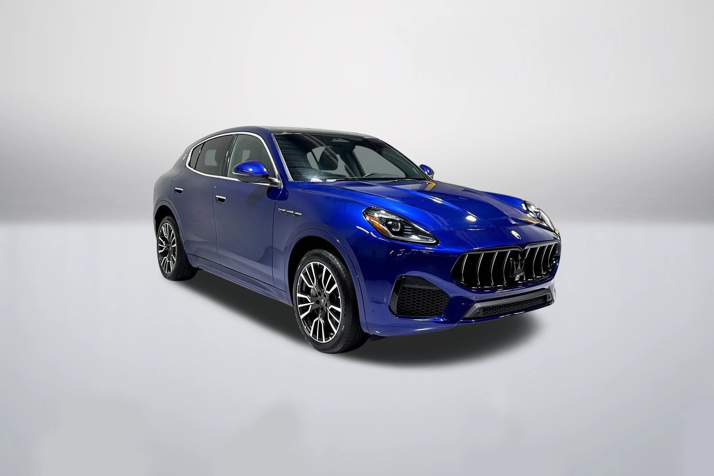 Used 2025 Blu Intenso Metallic Maserati  image 1