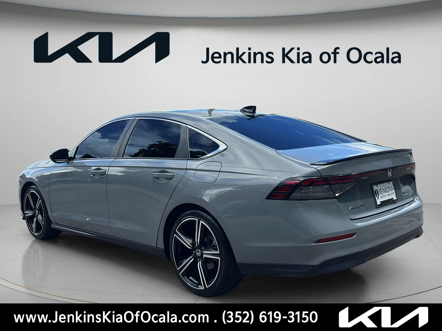 Used 2024 Gray Honda Sport image 5