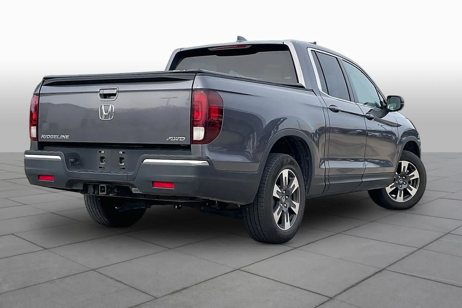 Certified Used 2018 Modern Steel Metallic Honda RTL image 13