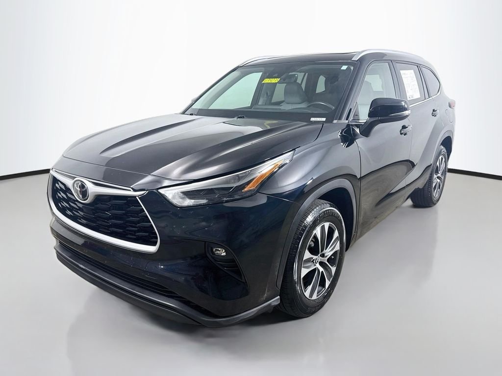 Used 2023 Midnight Black Metallic Toyota XLE image 3