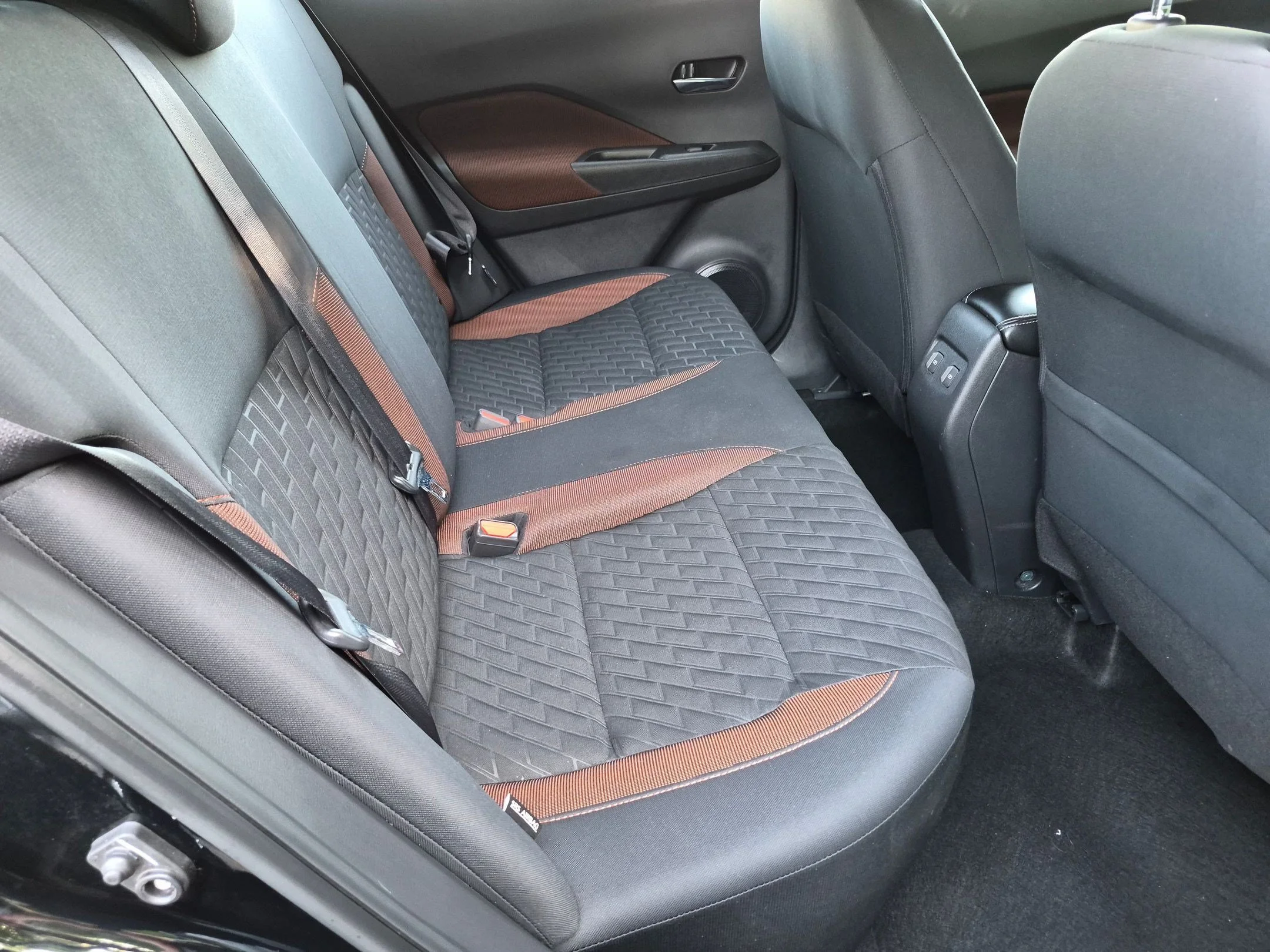 Used 2021 Super Black Nissan SR image 23