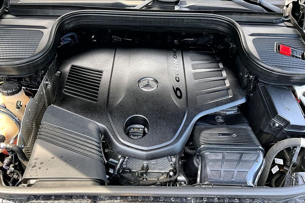 Certified Used 2022 Black Mercedes-Benz GLS 450 image 9